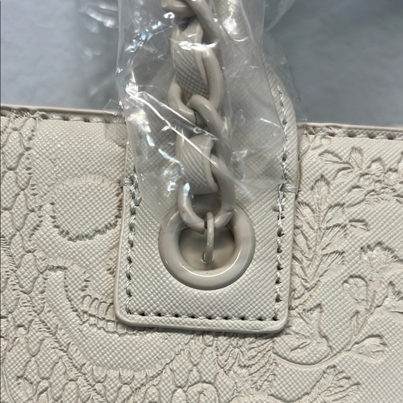 Betsey Johnson | Skull & Floral Embossed Tote w/Wallet - Picture 13 of 15